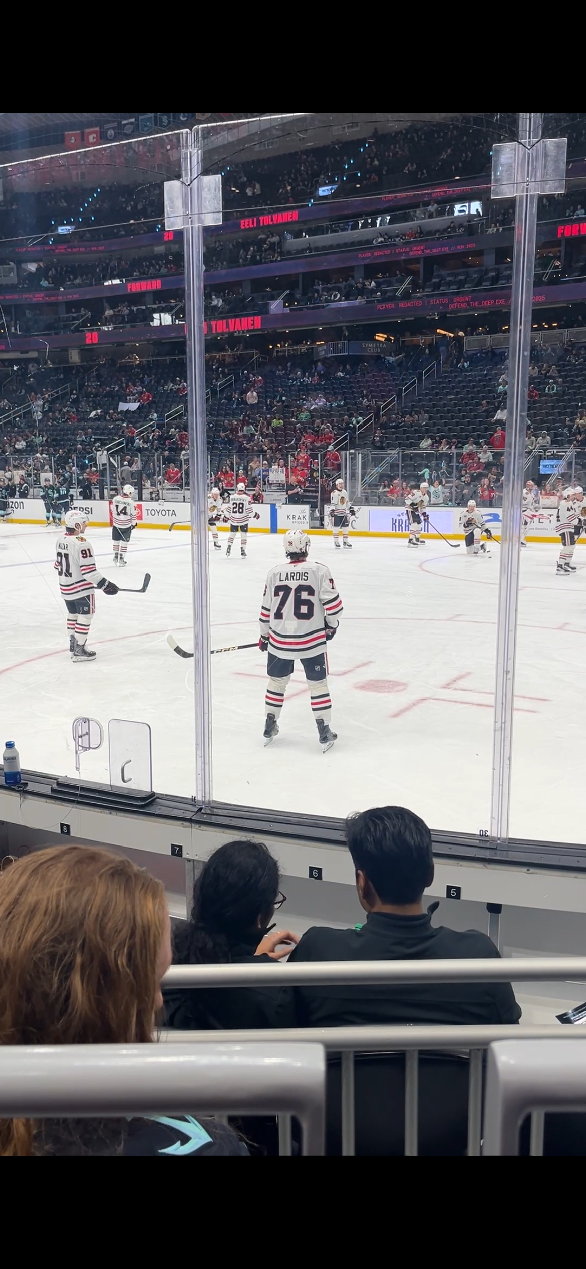 Blackhawks throw lines into blender ahead of season opener